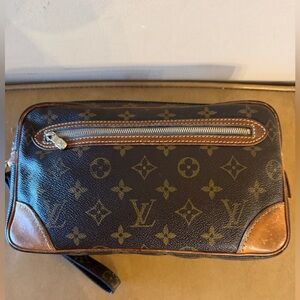 Louis Vuitton Monogram Clutch or Wristlet AUTHENTIC!!